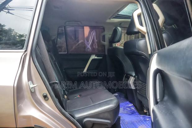 Toyota Land Cruiser Prado 2019 Gray