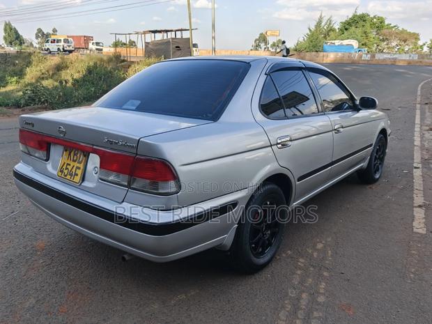 Nissan Sunny B15 Sedan 1.5 2001 Silver