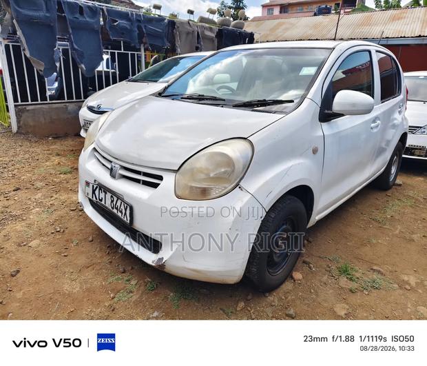 Toyota Passo 2011 White