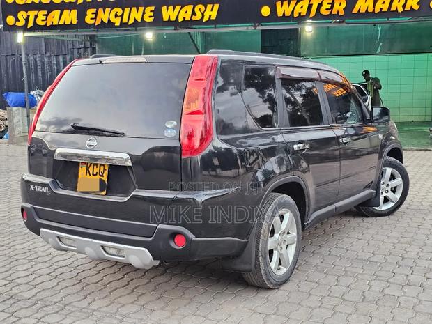 Nissan X-Trail 2.0 Petrol XE 2010 Black