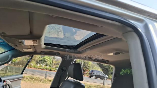 Toyota Land Cruiser 4.6 V8 ZX 2010 Silver