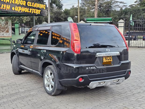 Nissan X-Trail 2.0 Petrol XE 2010 Black