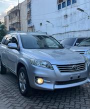 Toyota Vanguard 2011 Silver for sale