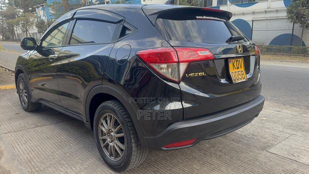 Honda Vezel 2018 Black