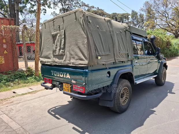 Toyota Land Cruiser 2014 Green