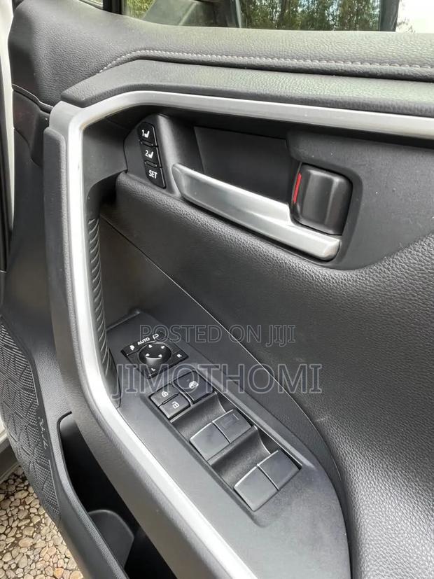 Toyota RAV4 2019 White
