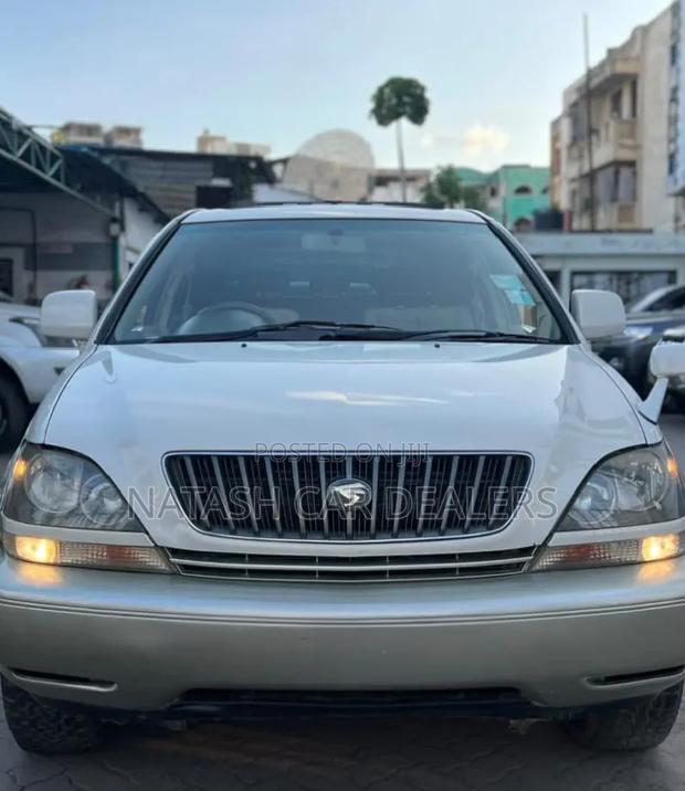Toyota Harrier 2002 Ivory