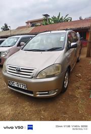 Toyota Ipsum 2004 Gold for sale