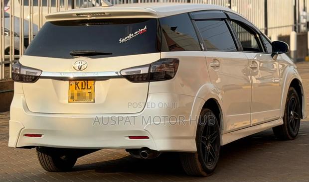 Toyota Wish 2016 White