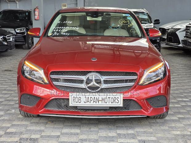 Mercedes-Benz C200 2020 Red