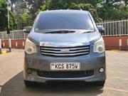 Toyota Noah 2.0 143hp FWD (8 Seater) 2011 Gray for sale