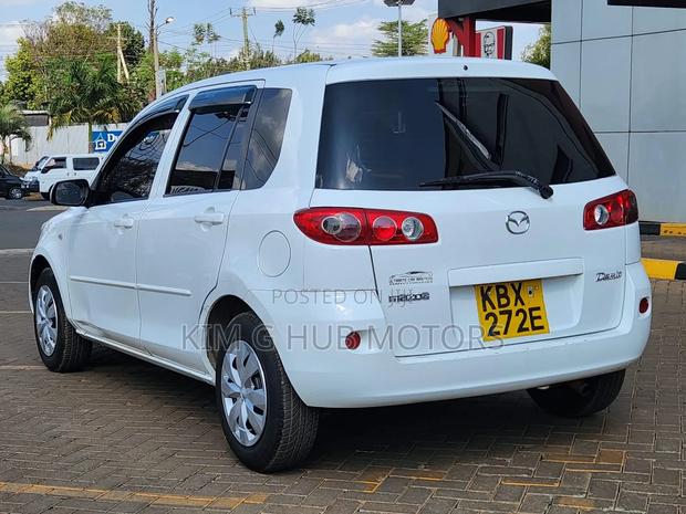 Mazda Demio 2006 Pearl