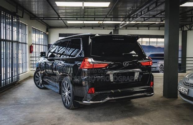 Lexus LX 570 AWD 2016 Black