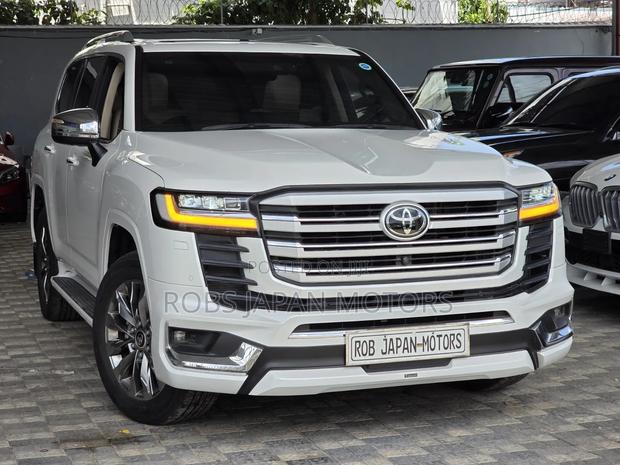 Toyota Land Cruiser 3.5 Petrol 4WD 2022 Pearl
