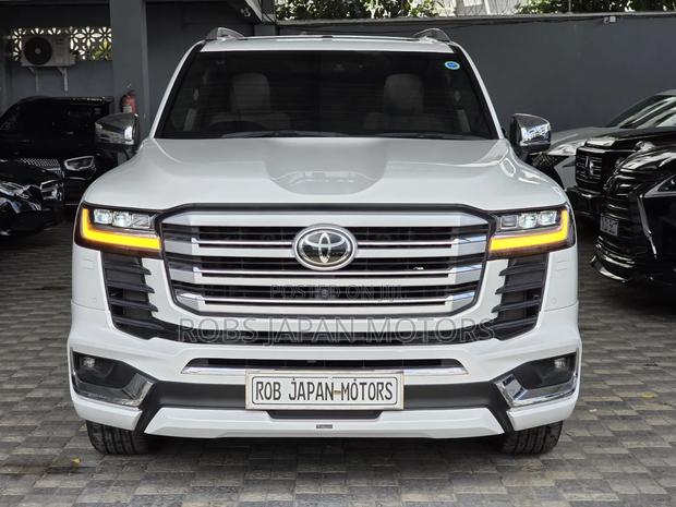 Toyota Land Cruiser 3.5 Petrol 4WD 2022 Pearl