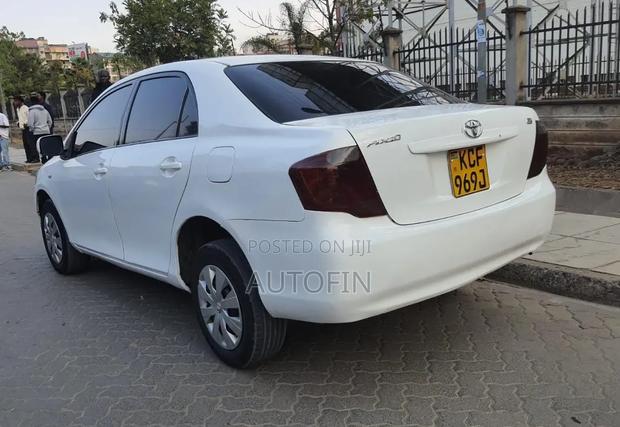 Toyota Axio 1.5 G 2WD 2007 White