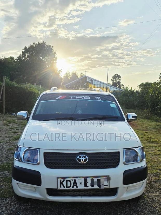 Toyota Succeed SV Premium 2014 White