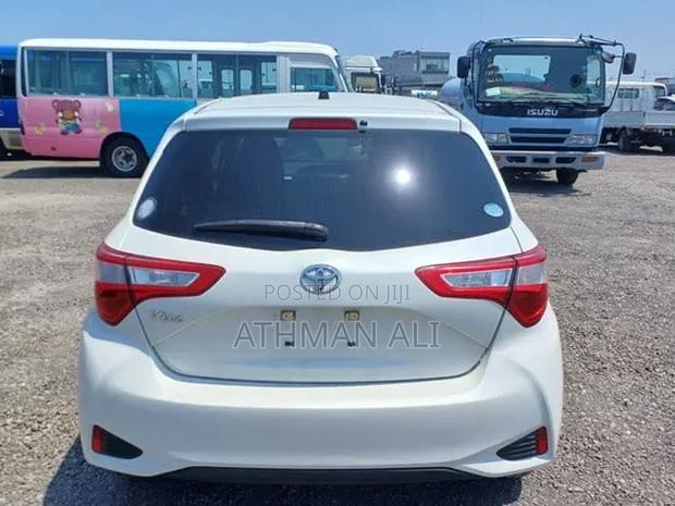 Toyota Vitz 1.0 FWD 5dr 2019 Pearl
