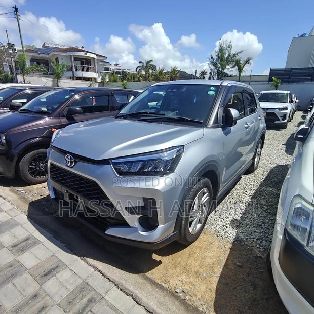 Toyota Raize 2020 Silver