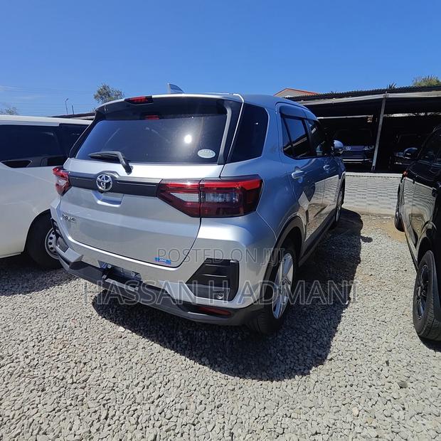 Toyota Raize 2020 Silver