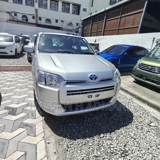 Toyota Probox 2020 Silver