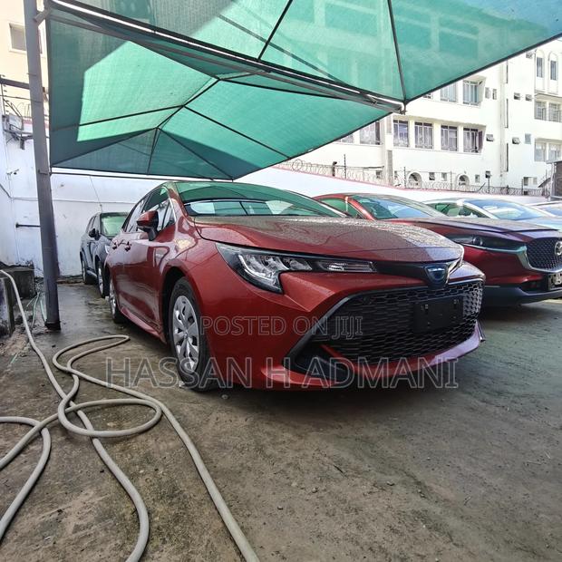 Toyota Corolla 2020 Maroon