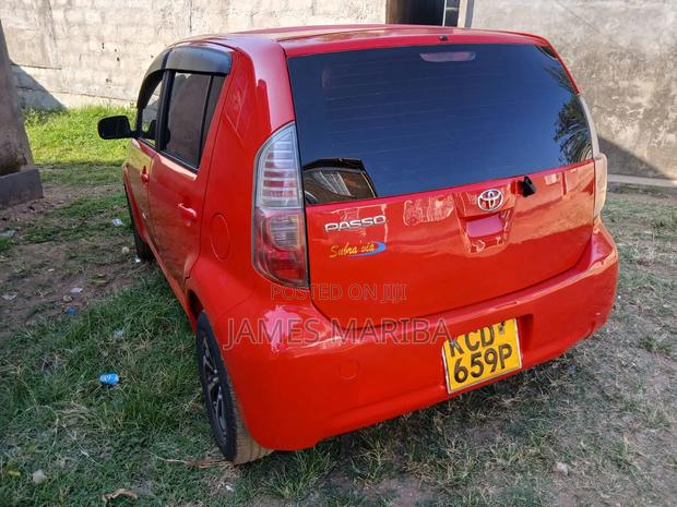 Toyota Passo 2010 Red