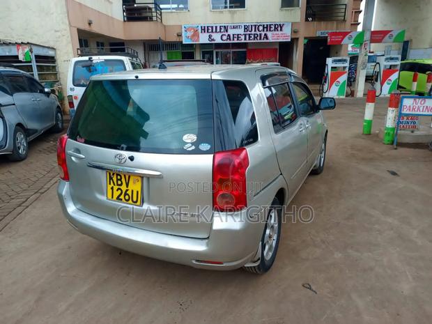 Toyota Raum 1.5 FWD 2008 Beige