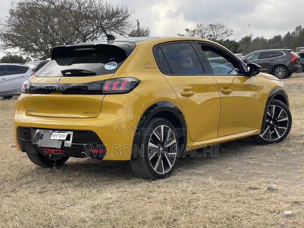 Peugeot 208 2020 Yellow