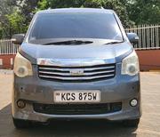 Toyota Noah 2.0 143hp FWD (8 Seater) 2011 Gray for sale