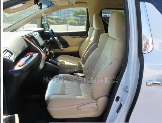 Toyota Alphard 2.5 Petrol FWD 2019 White