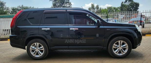 Nissan Serena 2010 Black