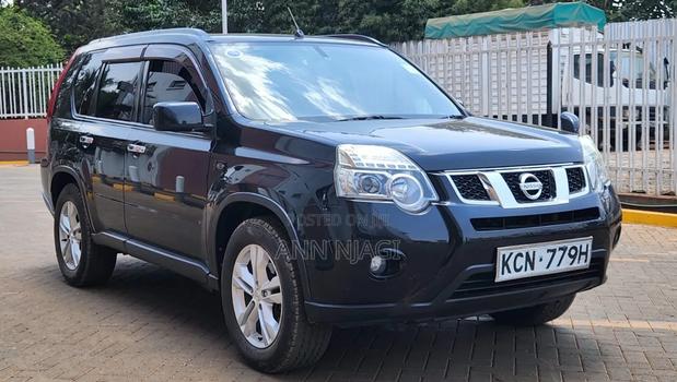 Nissan Serena 2010 Black