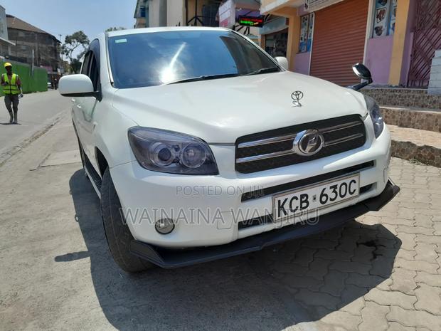 Toyota RAV4 2009 White