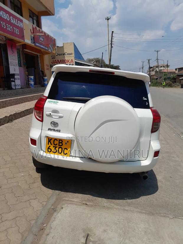 Toyota RAV4 2009 White