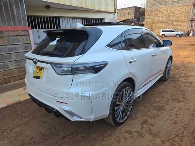 Toyota Harrier 2.0 2015 White