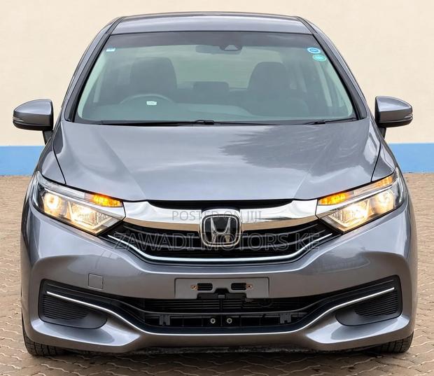 Honda Fit Shuttle 1.5 Hybrid 2WD 2019 Gray