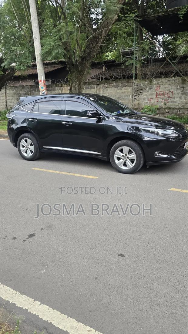 Toyota Harrier 2.0 2015 Black