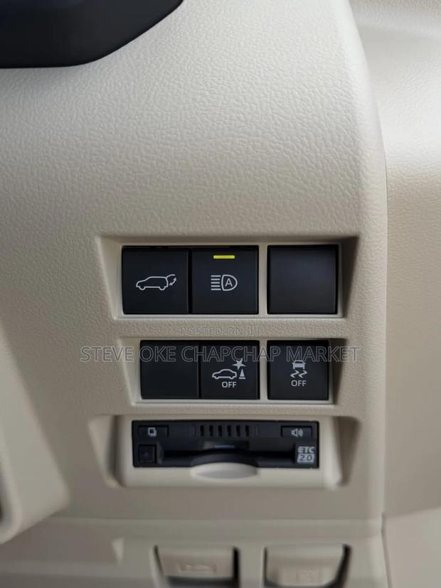 Toyota Land Cruiser LC300 2023 Burgundy
