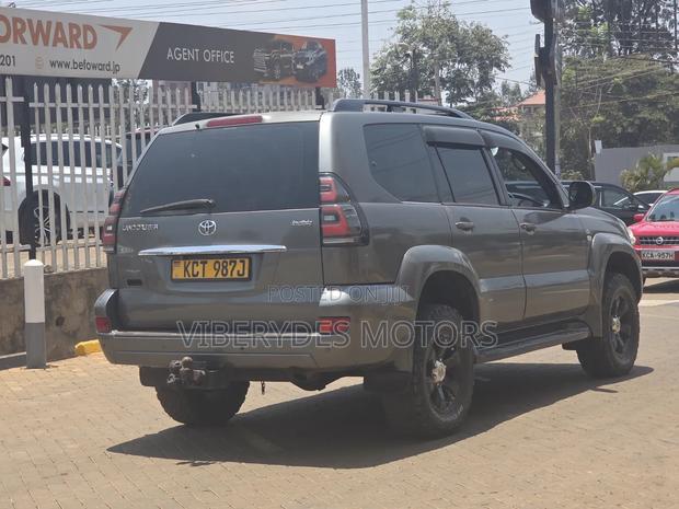 Toyota Land Cruiser Prado 2008 Gray