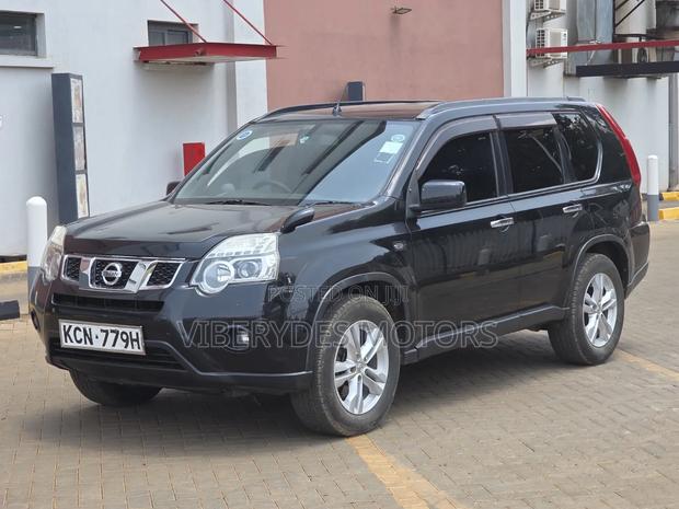 Nissan X-Trail 2010 Black