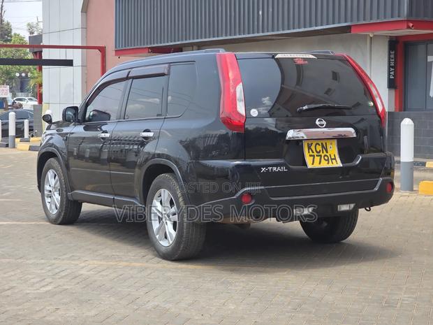 Nissan X-Trail 2010 Black
