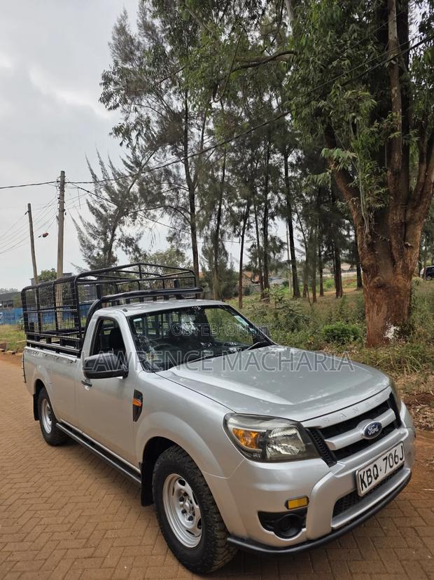 Ford Ranger 2010 Silver