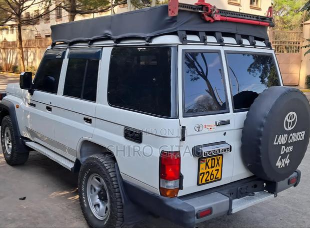 Toyota Land Cruiser 2012 White