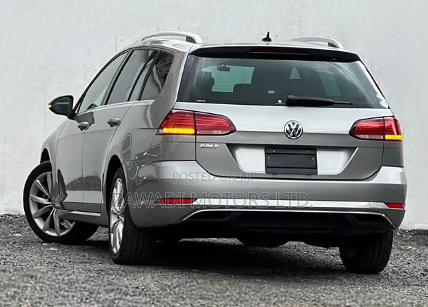 Volkswagen Golf Variant 2019 Gray