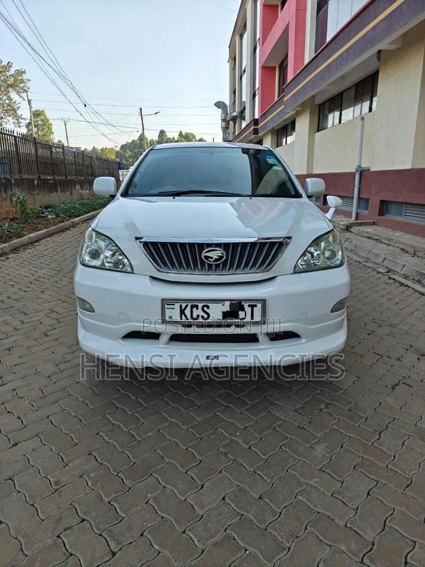 Toyota Harrier 240G 2012 White