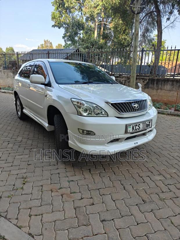 Toyota Harrier 240G 2012 White