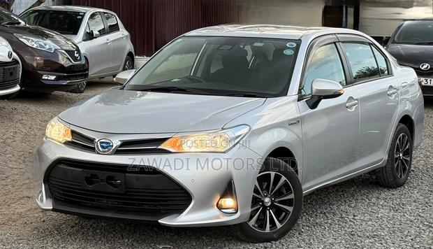 Toyota Axio 1.5 Hybrid G 2WD 2019 Silver