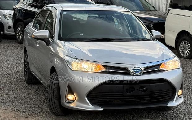 Toyota Axio 1.5 Hybrid G 2WD 2019 Silver