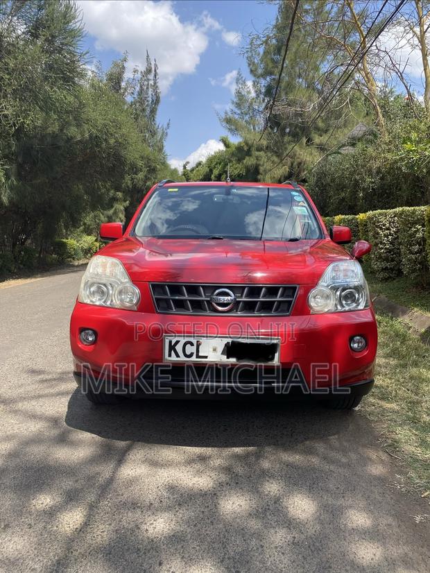 Nissan X-Trail 2.0 Petrol XE 2010 Red